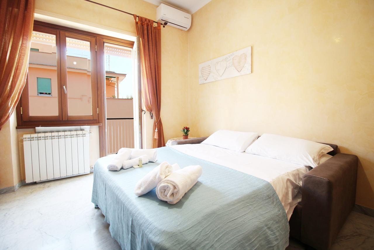 Monteverde Bright Apartment With Garage Rome Buitenkant foto