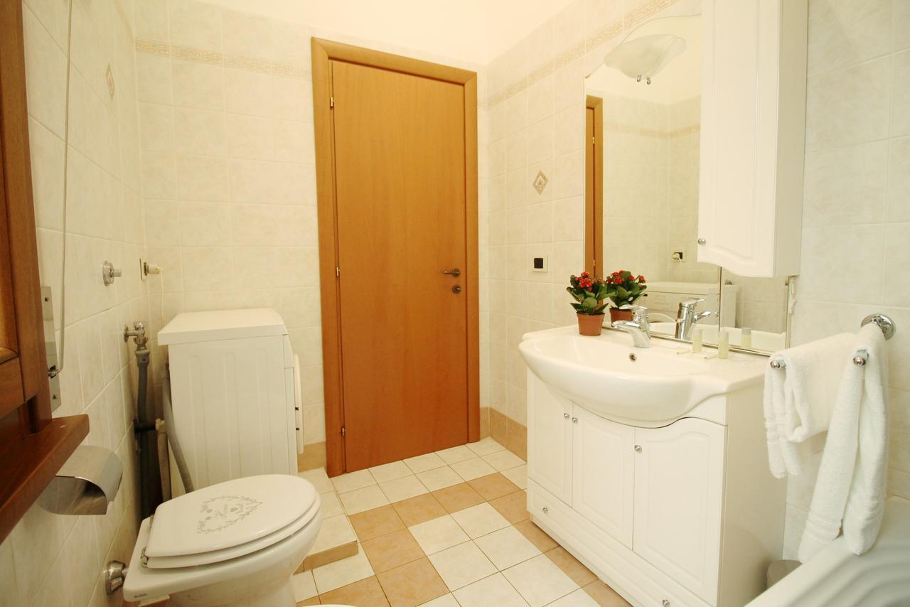 Monteverde Bright Apartment With Garage Rome Buitenkant foto