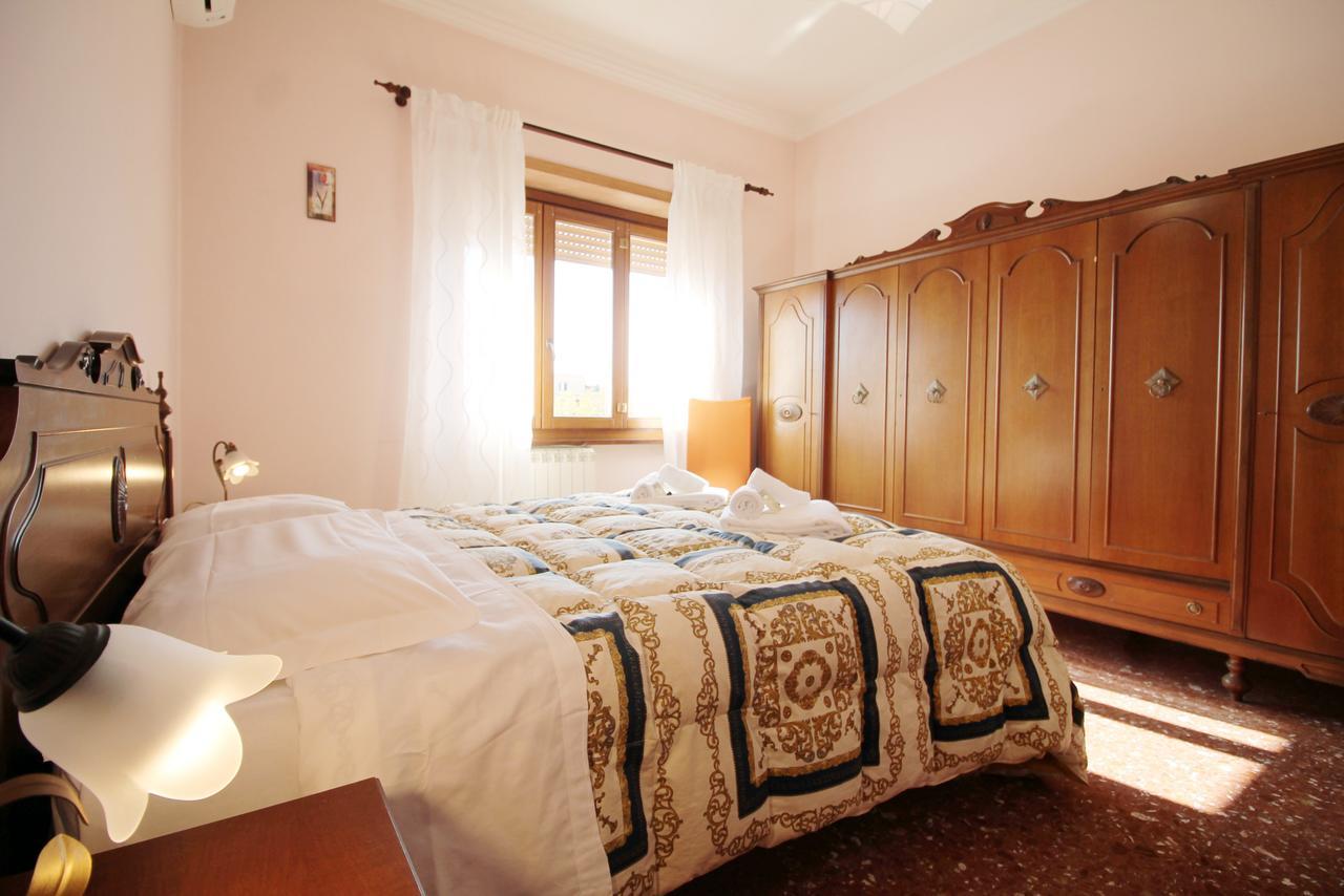 Monteverde Bright Apartment With Garage Rome Buitenkant foto