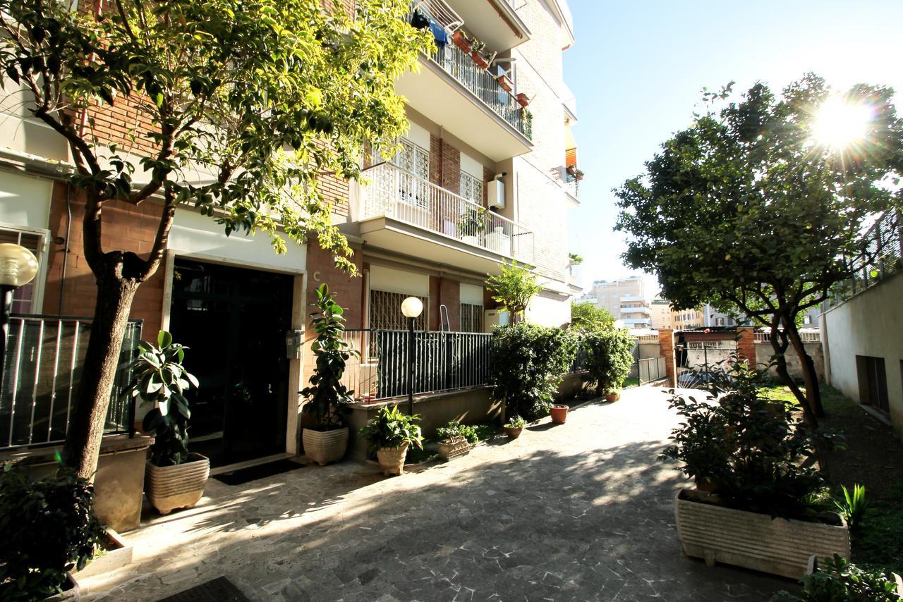 Monteverde Bright Apartment With Garage Rome Buitenkant foto